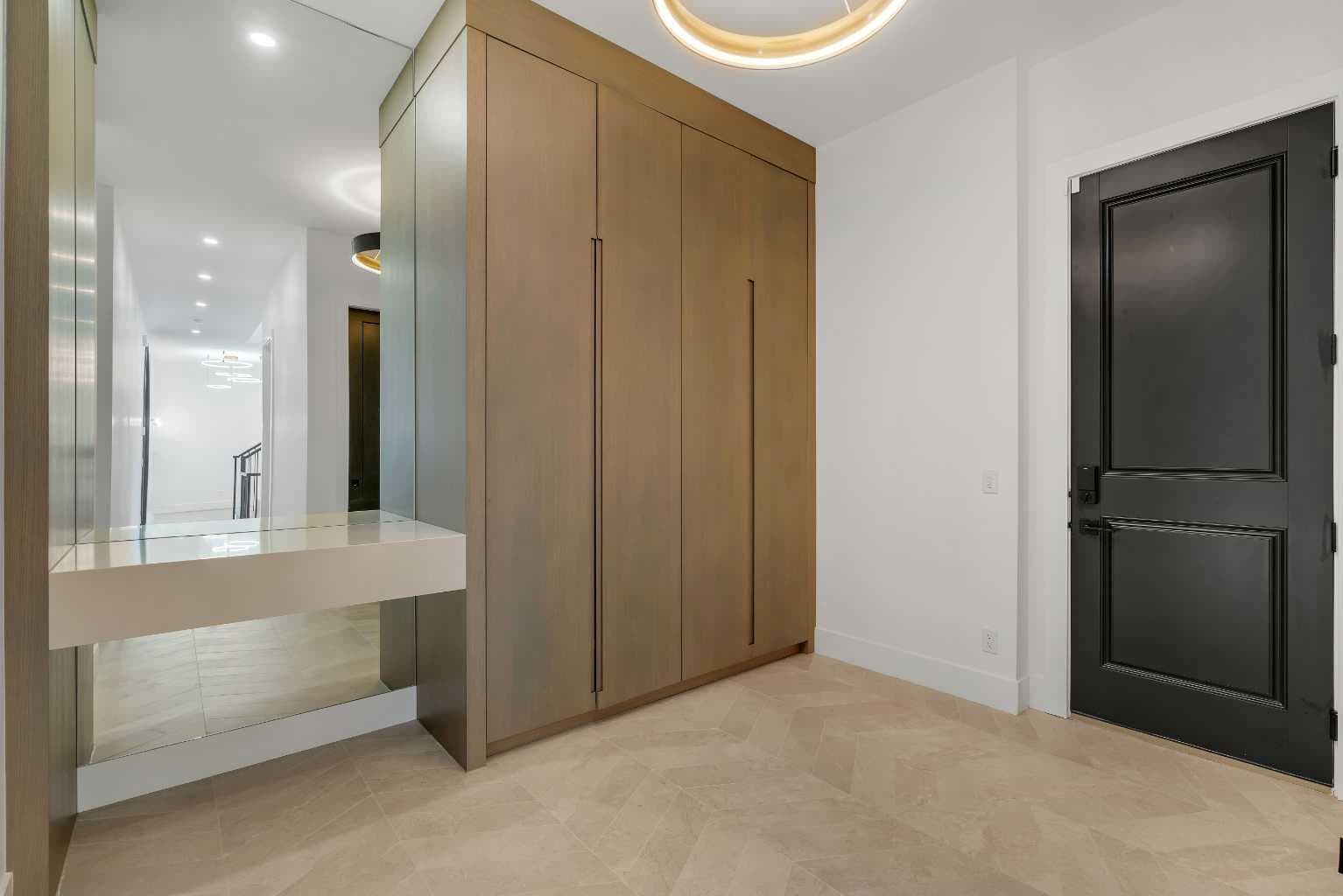 62 Marina Island SE