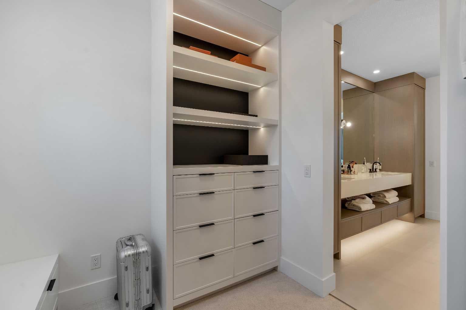 62 Marina Island SE