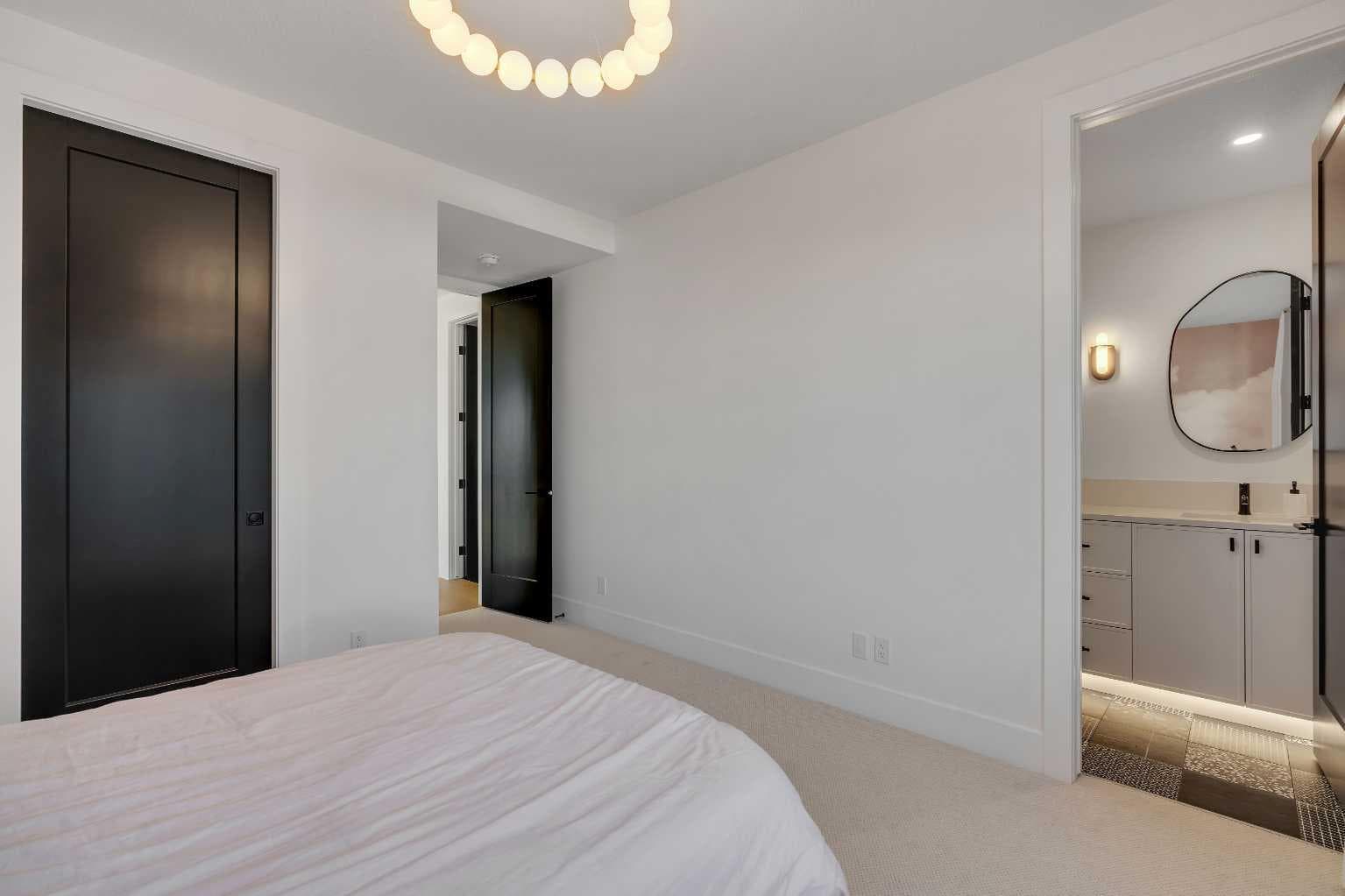 62 Marina Island SE
