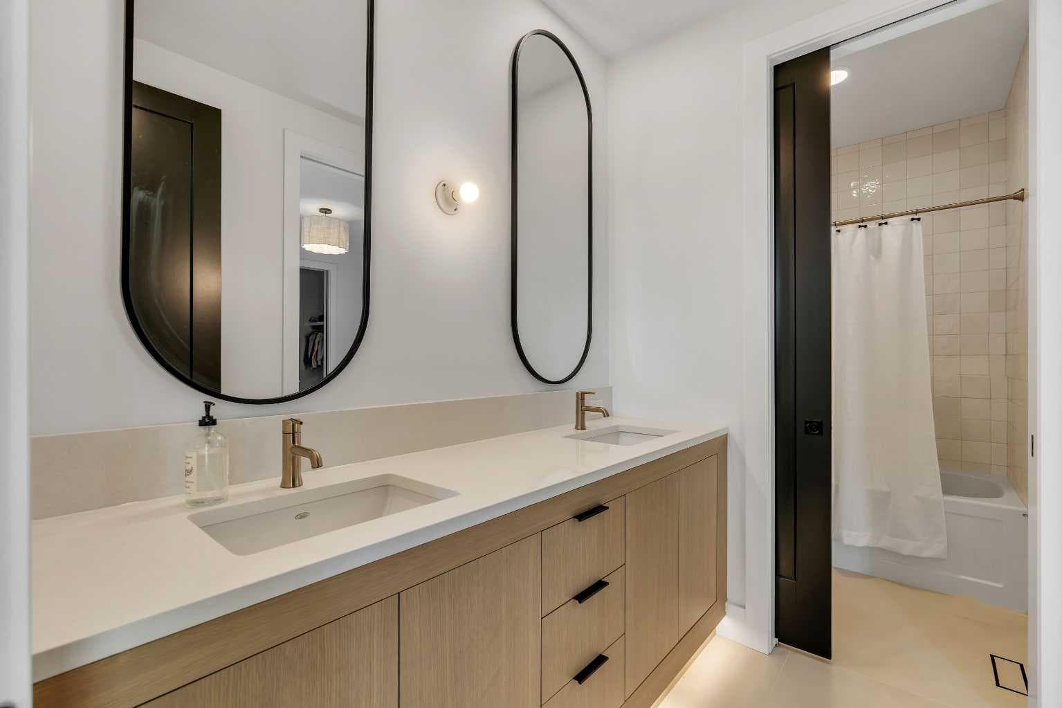 62 Marina Island SE