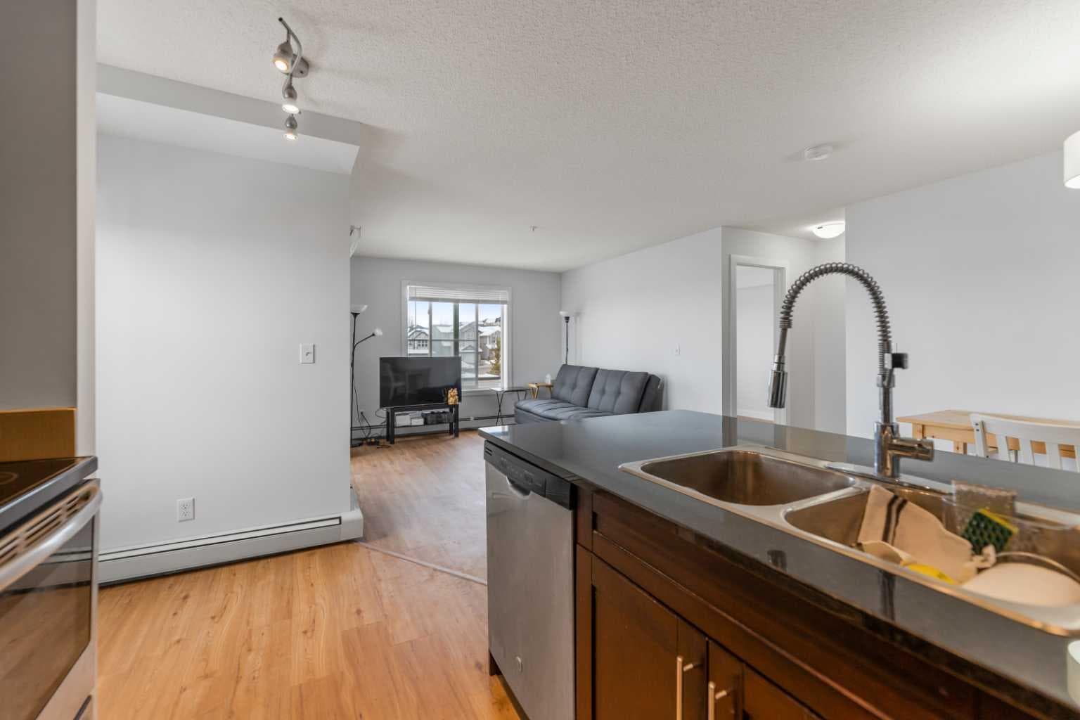 224, 195 Kincora Glen Road 
