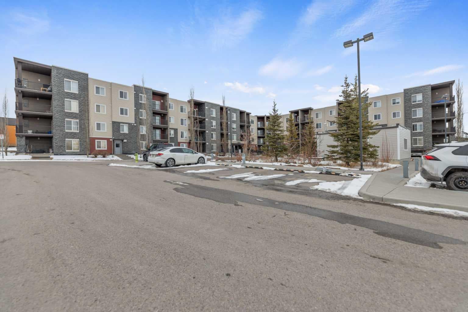224, 195 Kincora Glen Road 