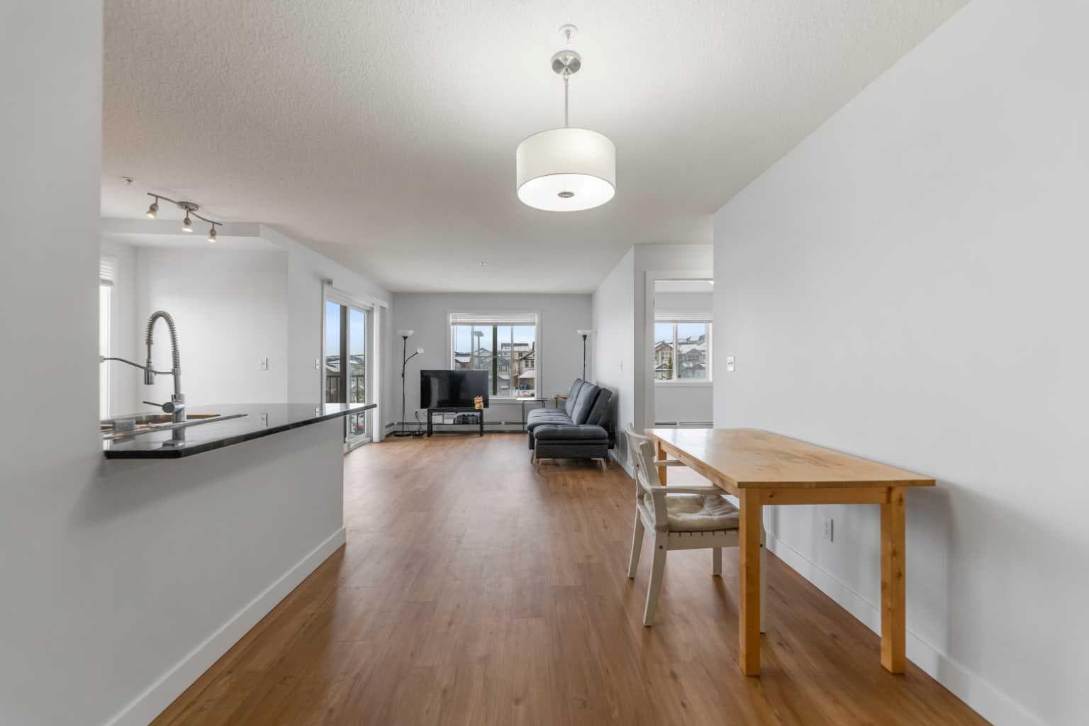 224, 195 Kincora Glen Road 