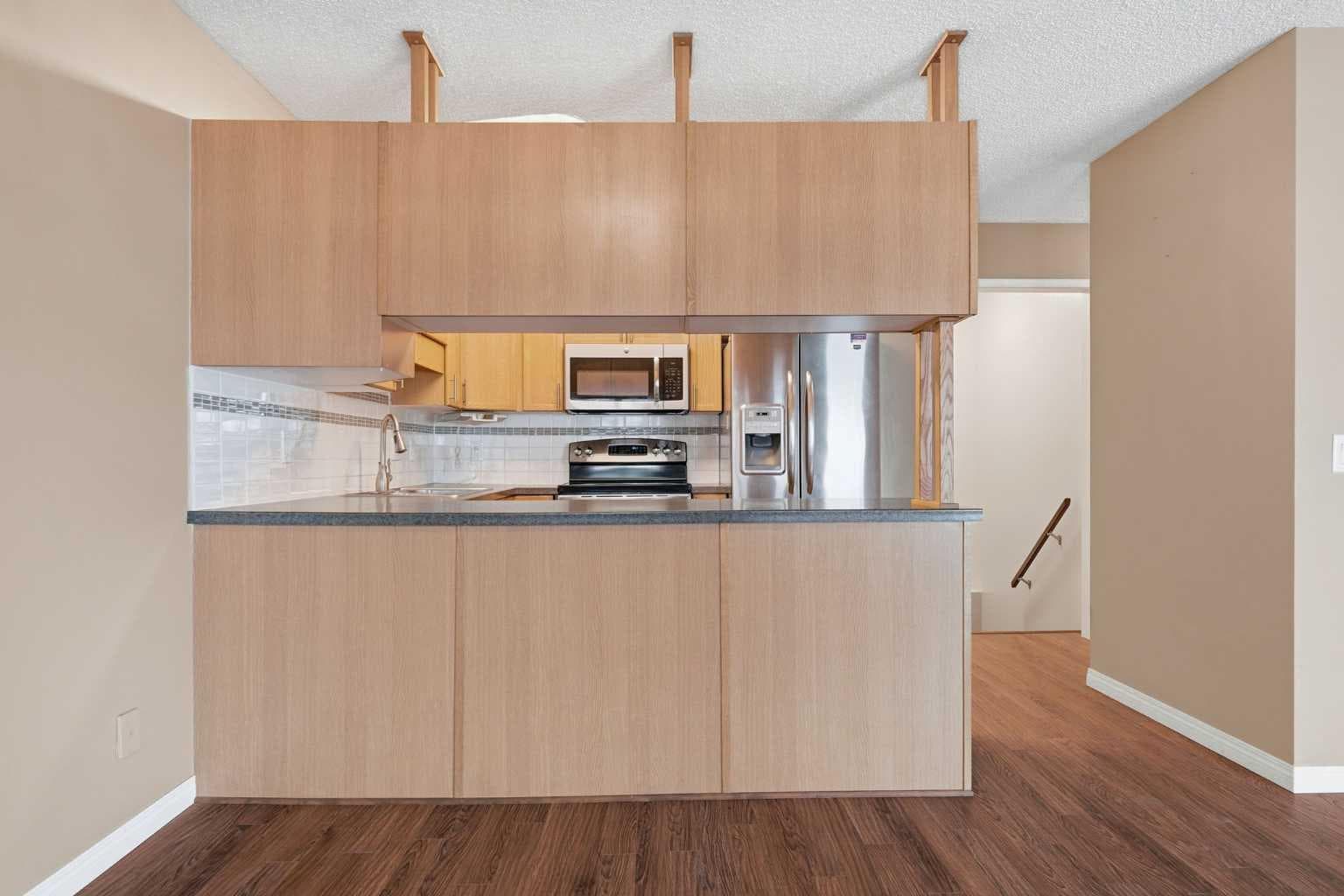 11 Macewan Park Heights NW