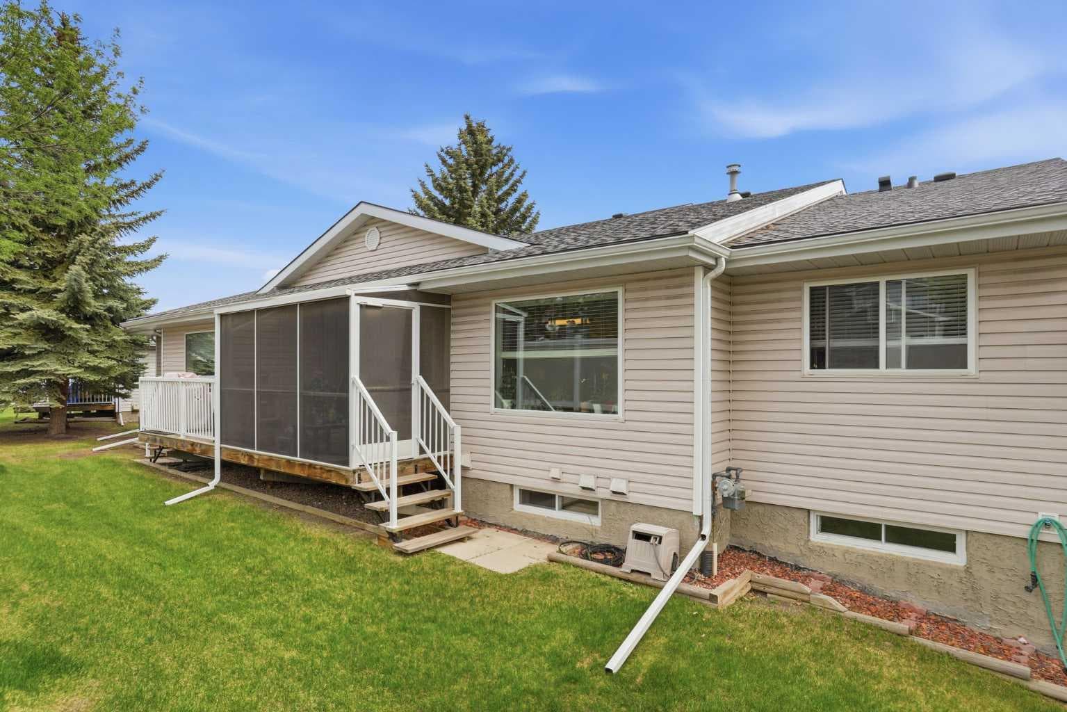 11 Macewan Park Heights NW
