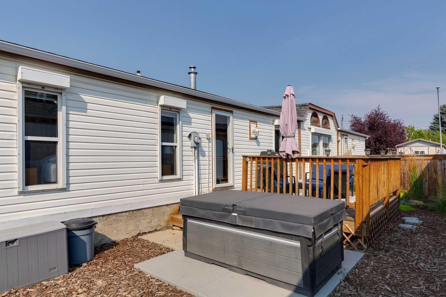 25 Erin Woods Circle SE