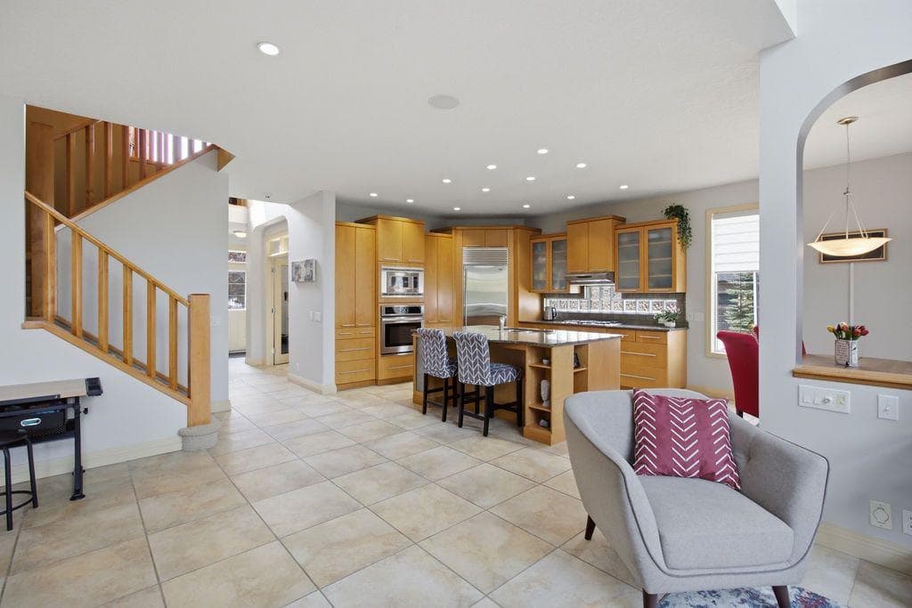 126 Evercreek Bluffs Road SW