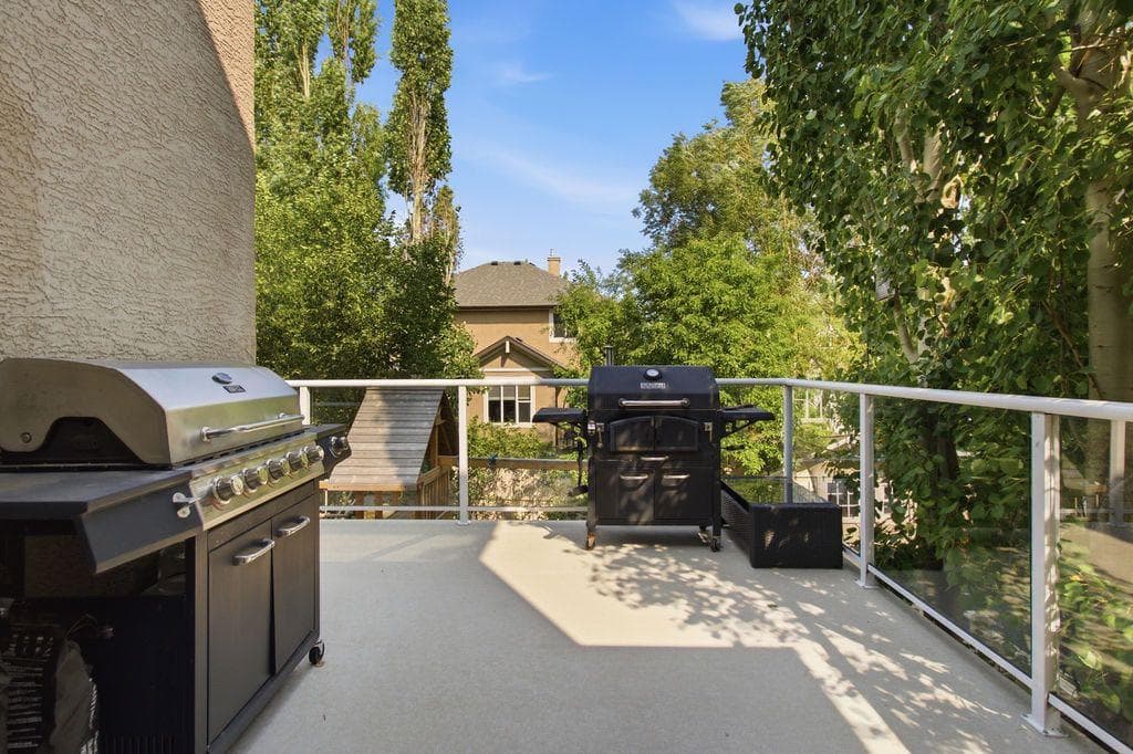 126 Evercreek Bluffs Road SW