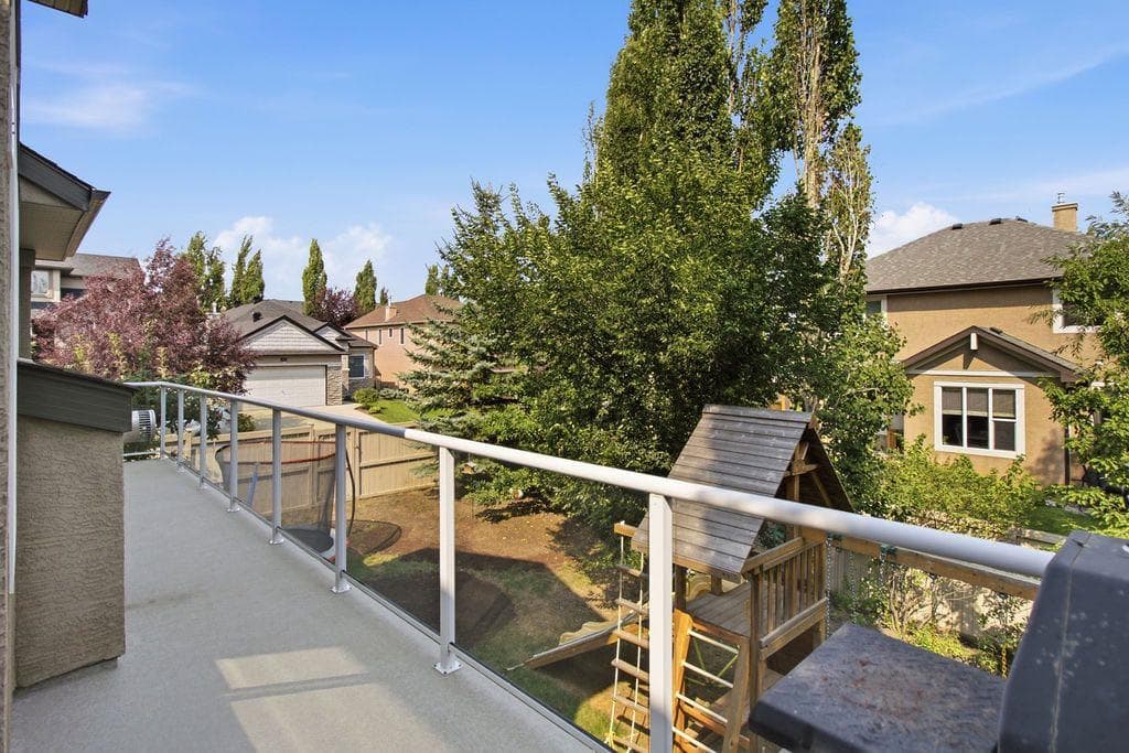 126 Evercreek Bluffs Road SW