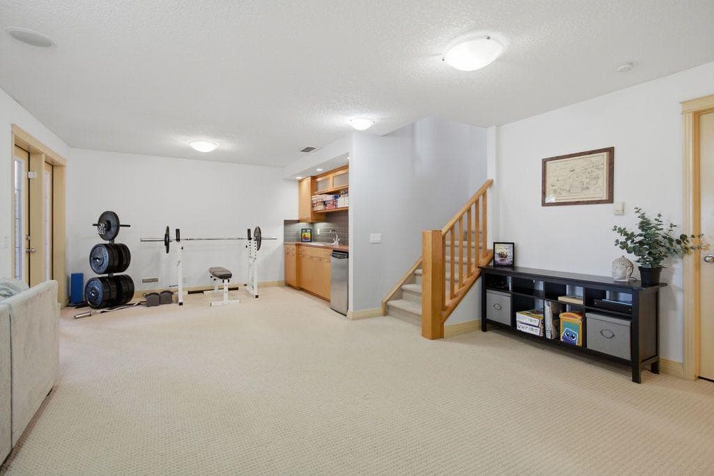 126 Evercreek Bluffs Road SW
