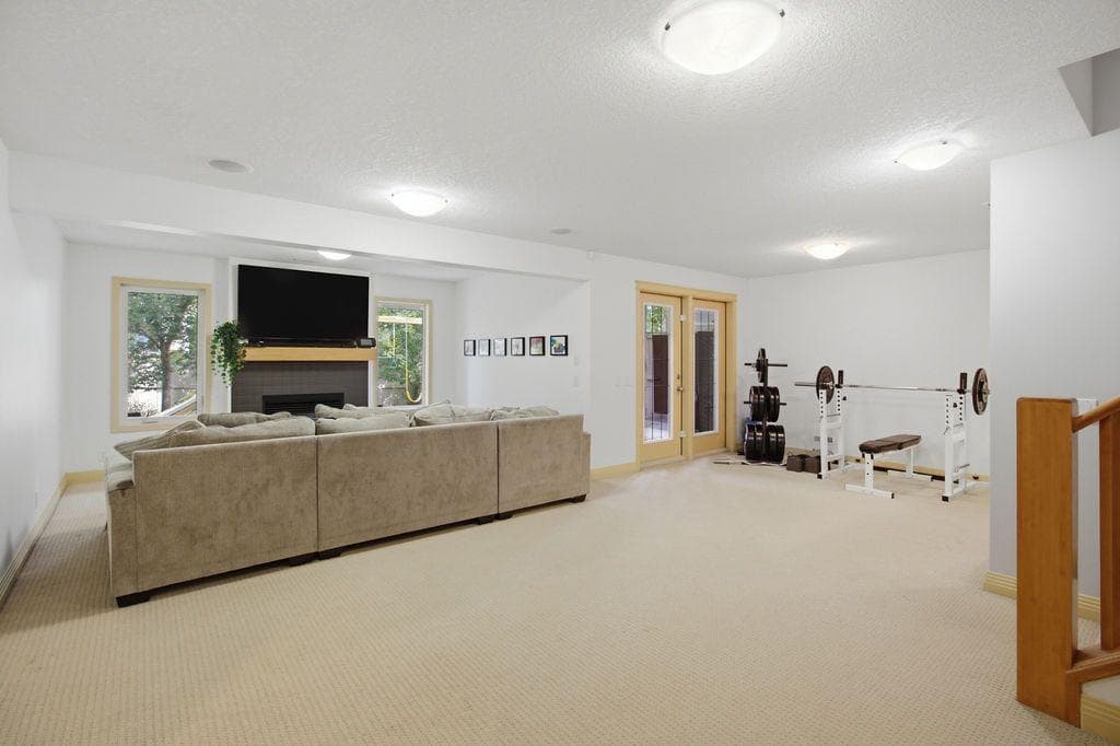 126 Evercreek Bluffs Road SW