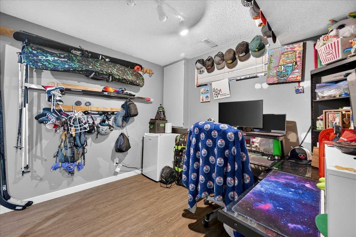 95 Hidden Point NW