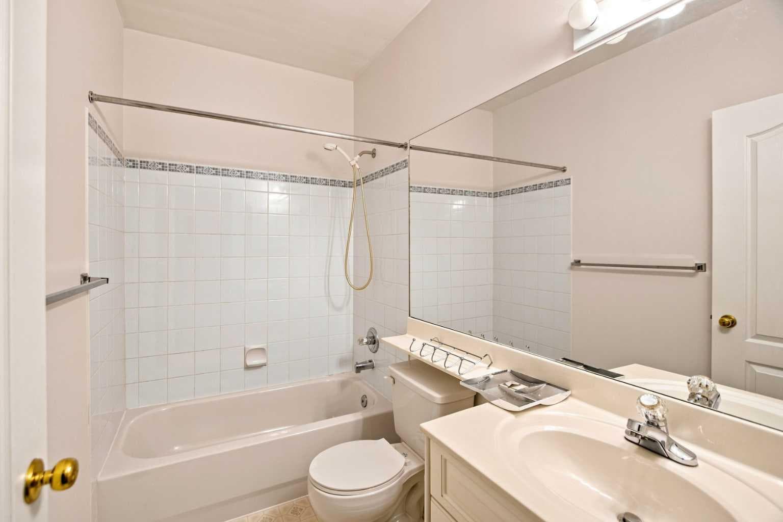 21 Scimitar Heath NW