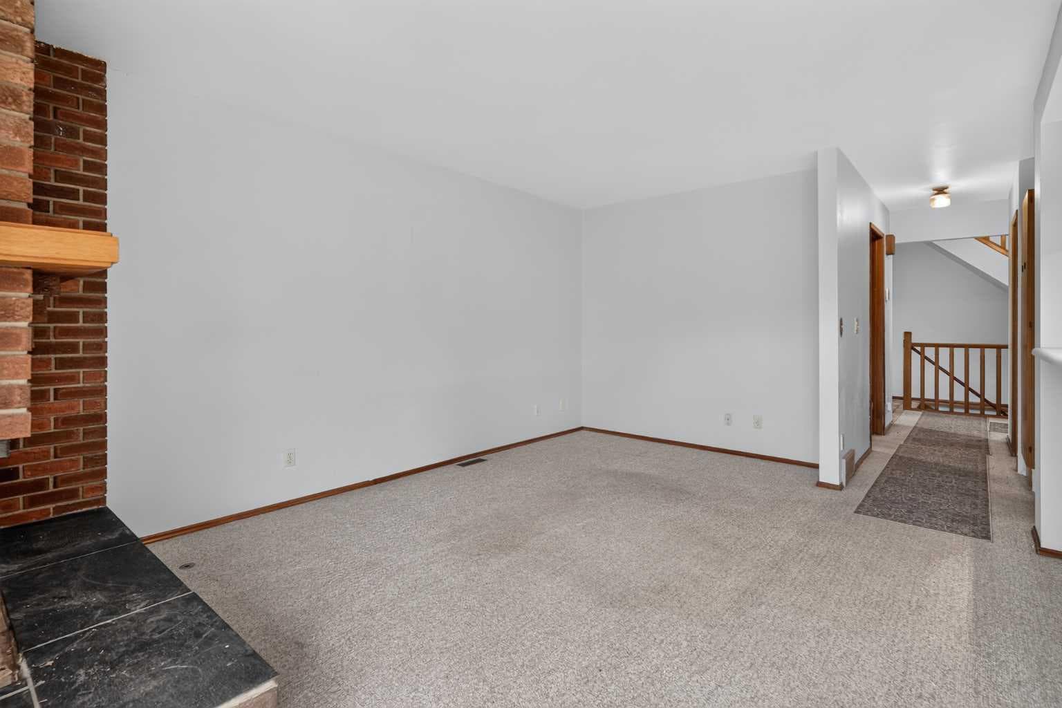 2604 Deer Side Drive SE