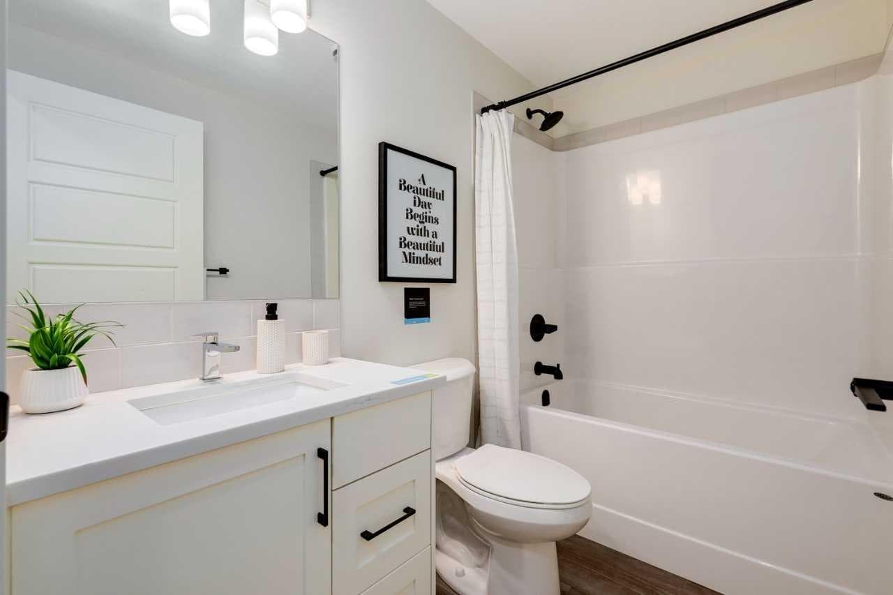 112, 40 Livingston Parade NE