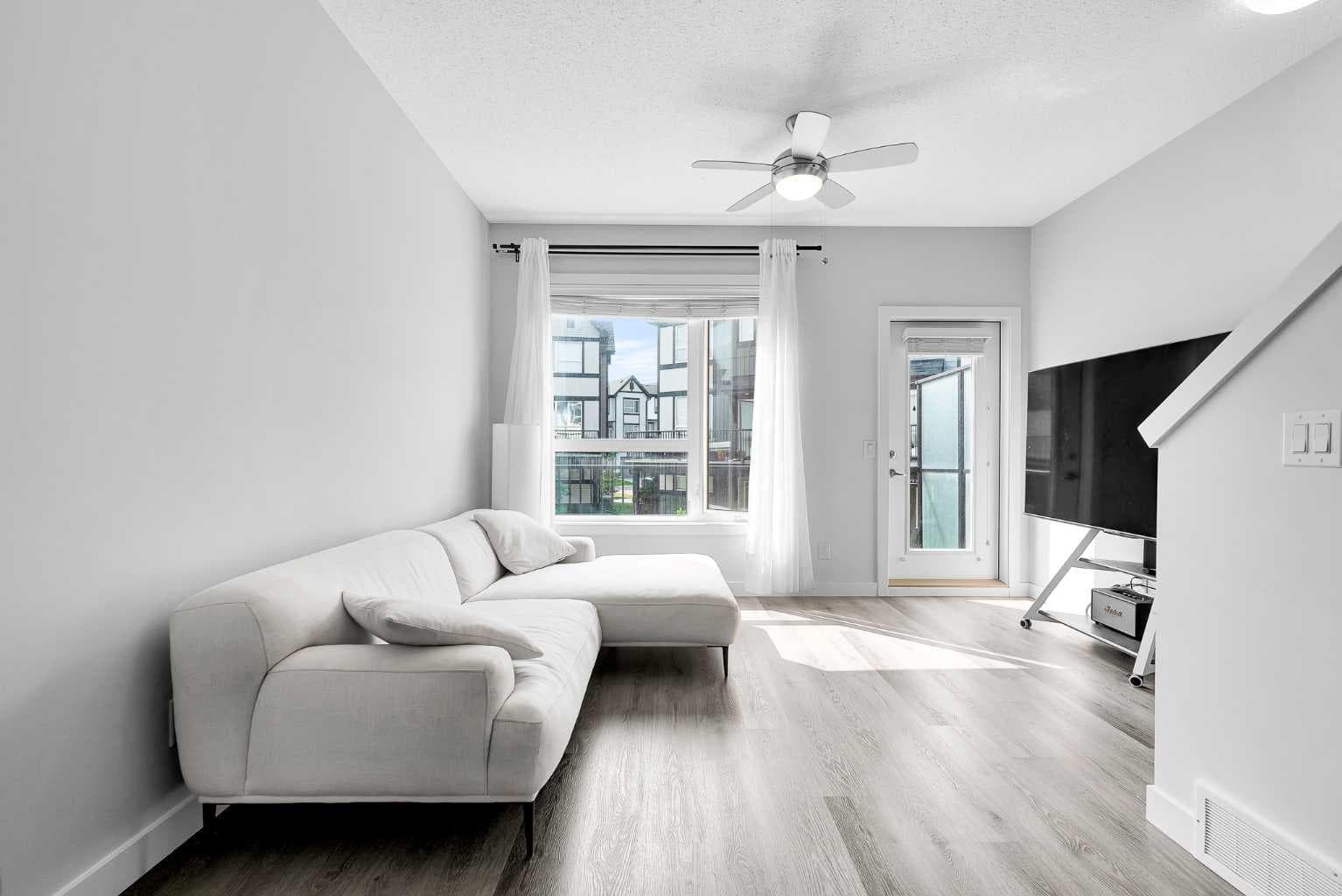 512, 16 Evanscrest Park NW