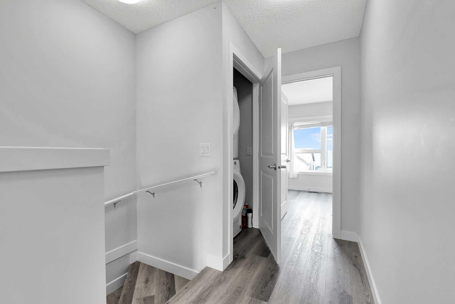 512, 16 Evanscrest Park NW