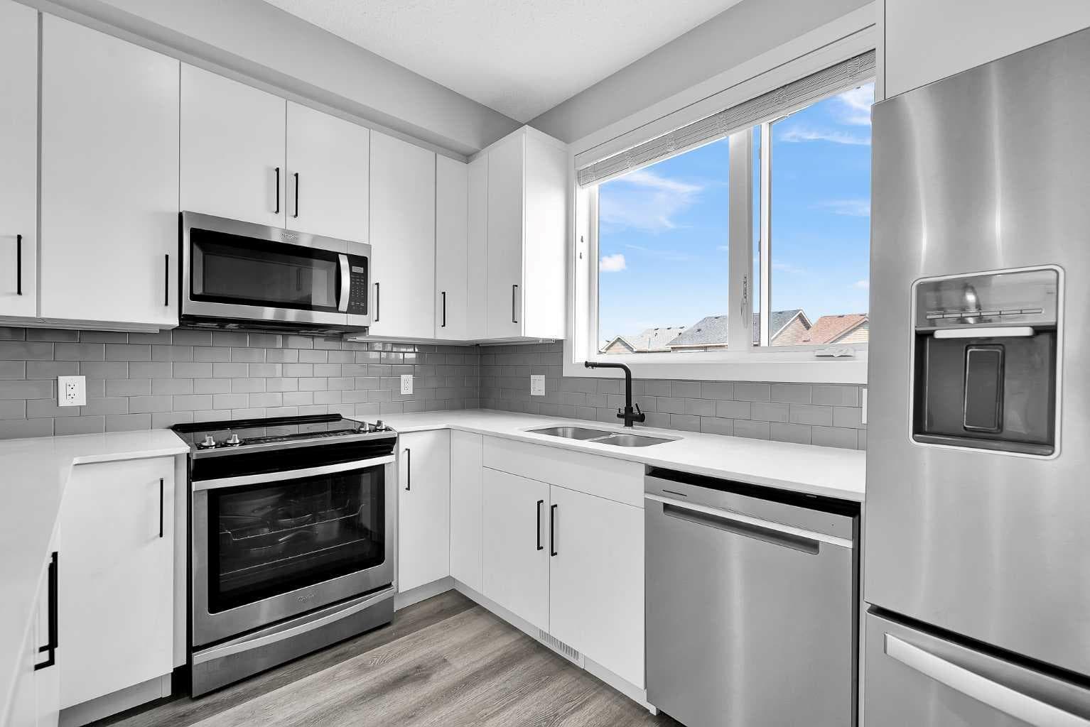 512, 16 Evanscrest Park NW