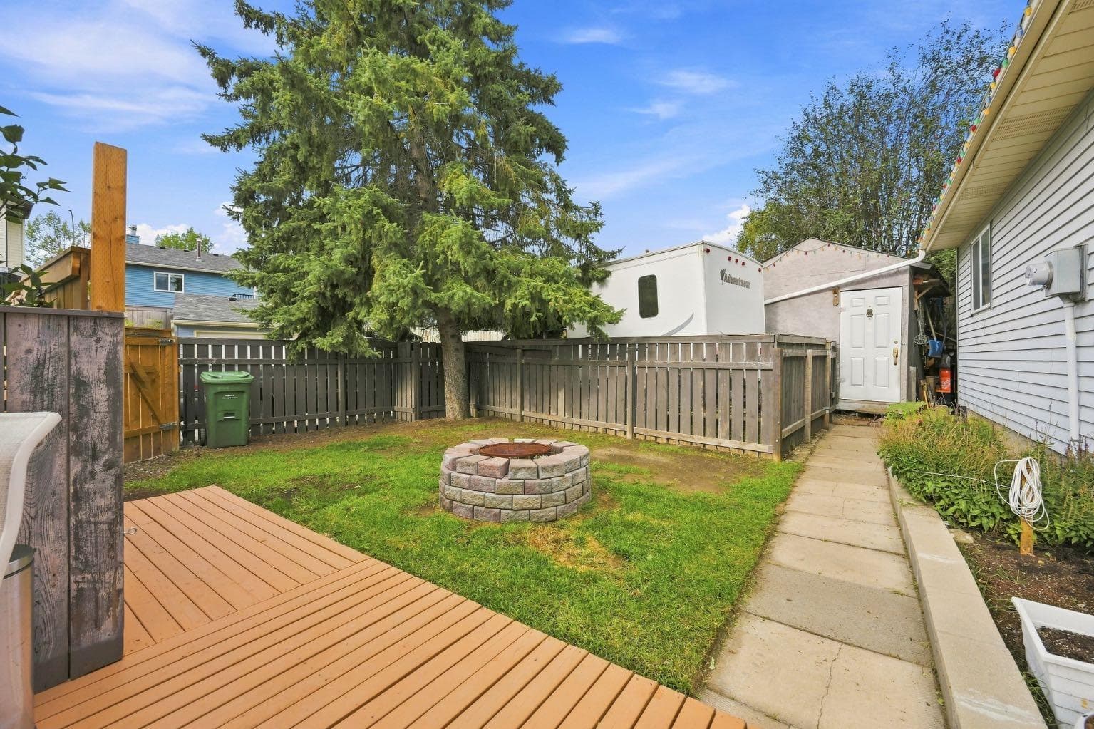 55 Macewan Park Way NW
