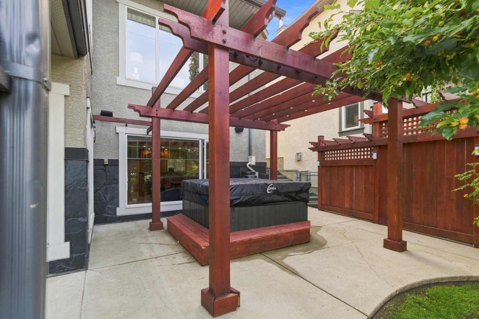 39 Chapala Terrace SE