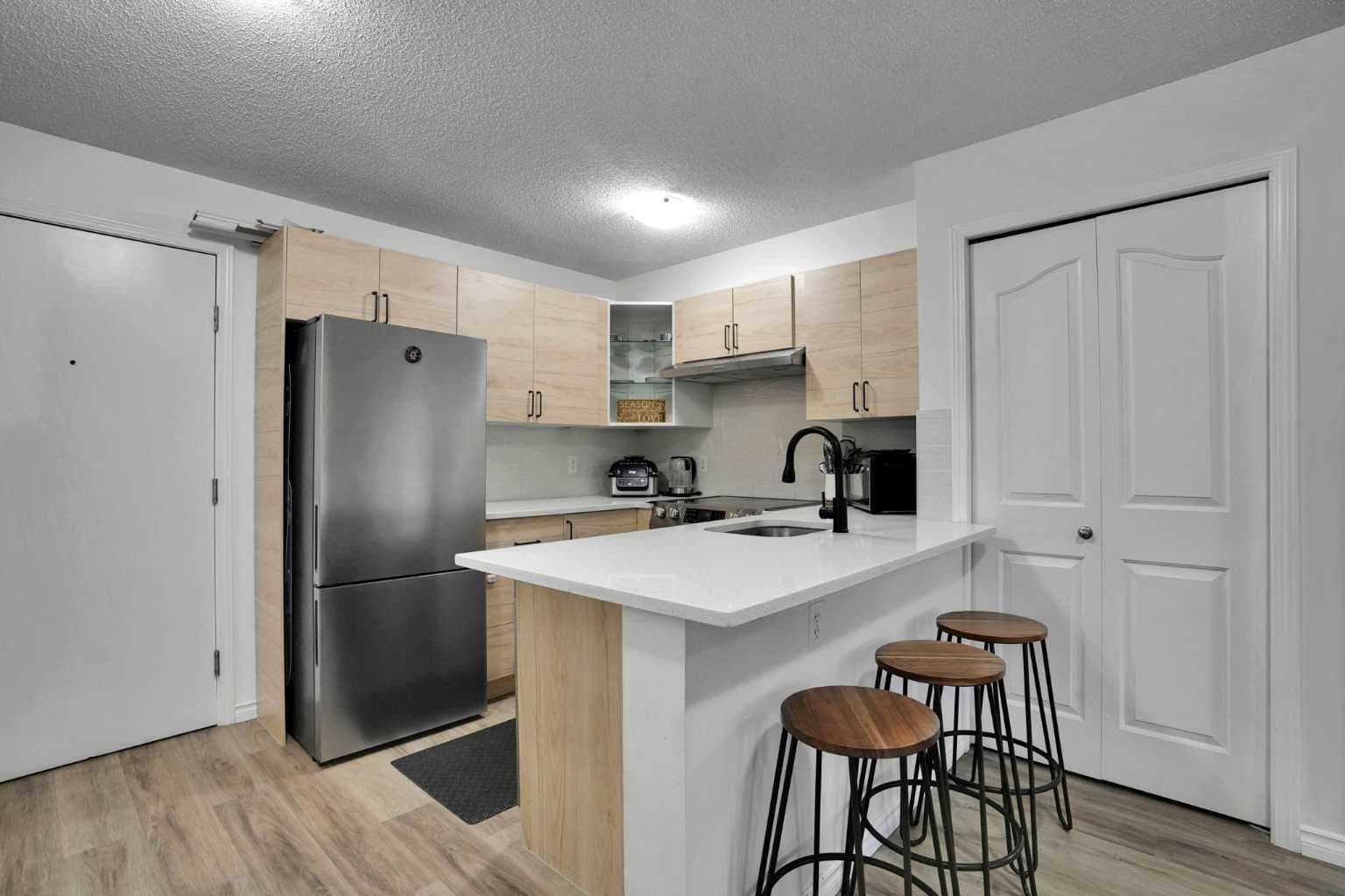 1407, 8 Bridlecrest Drive SW