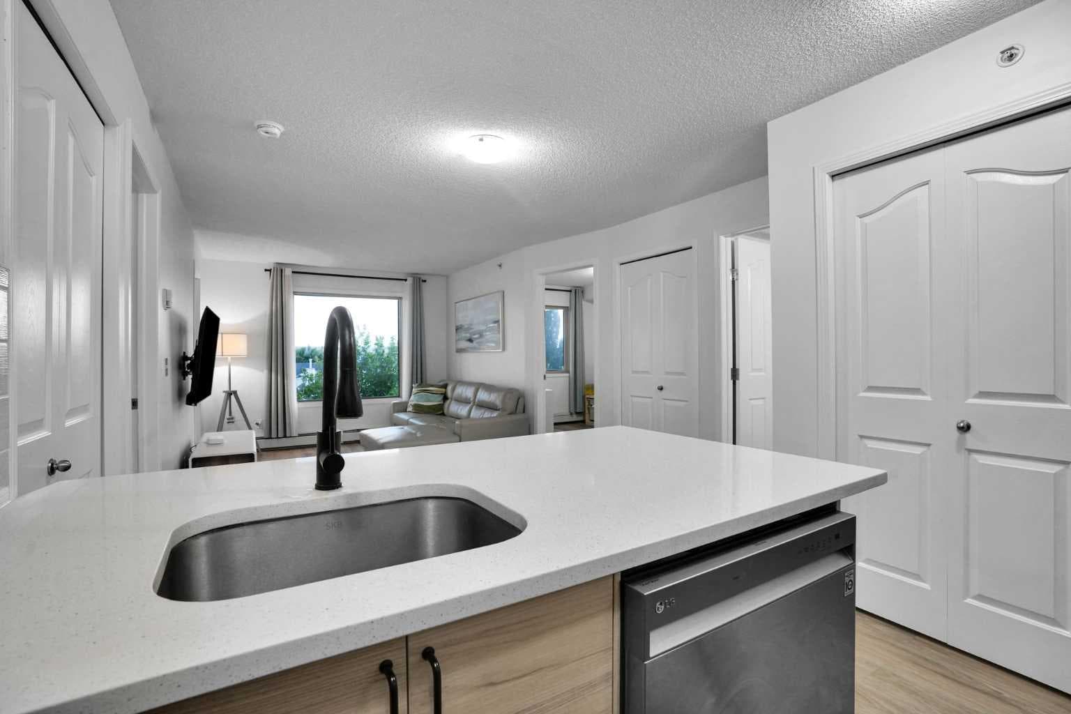 1407, 8 Bridlecrest Drive SW