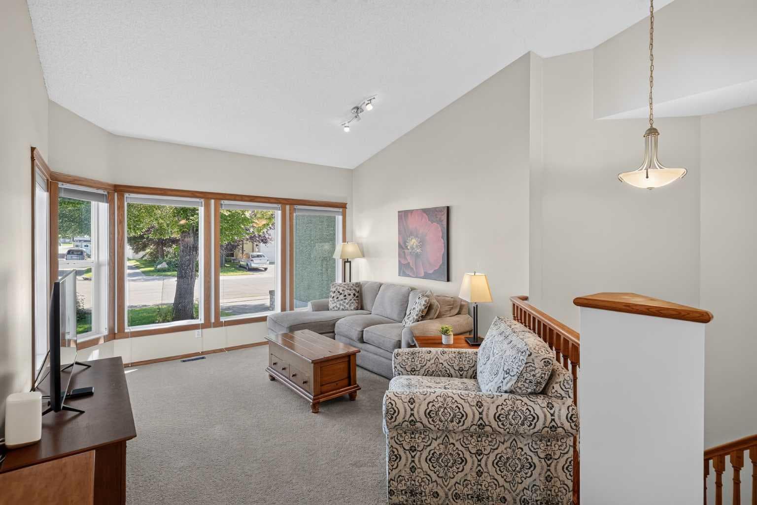 152 Waterstone Place SE