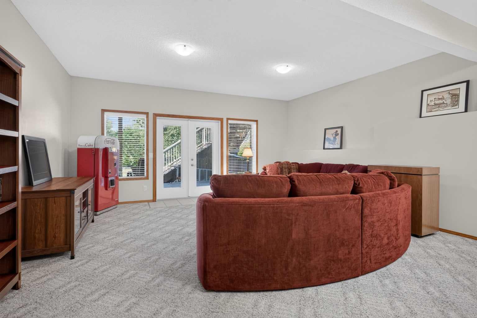 152 Waterstone Place SE