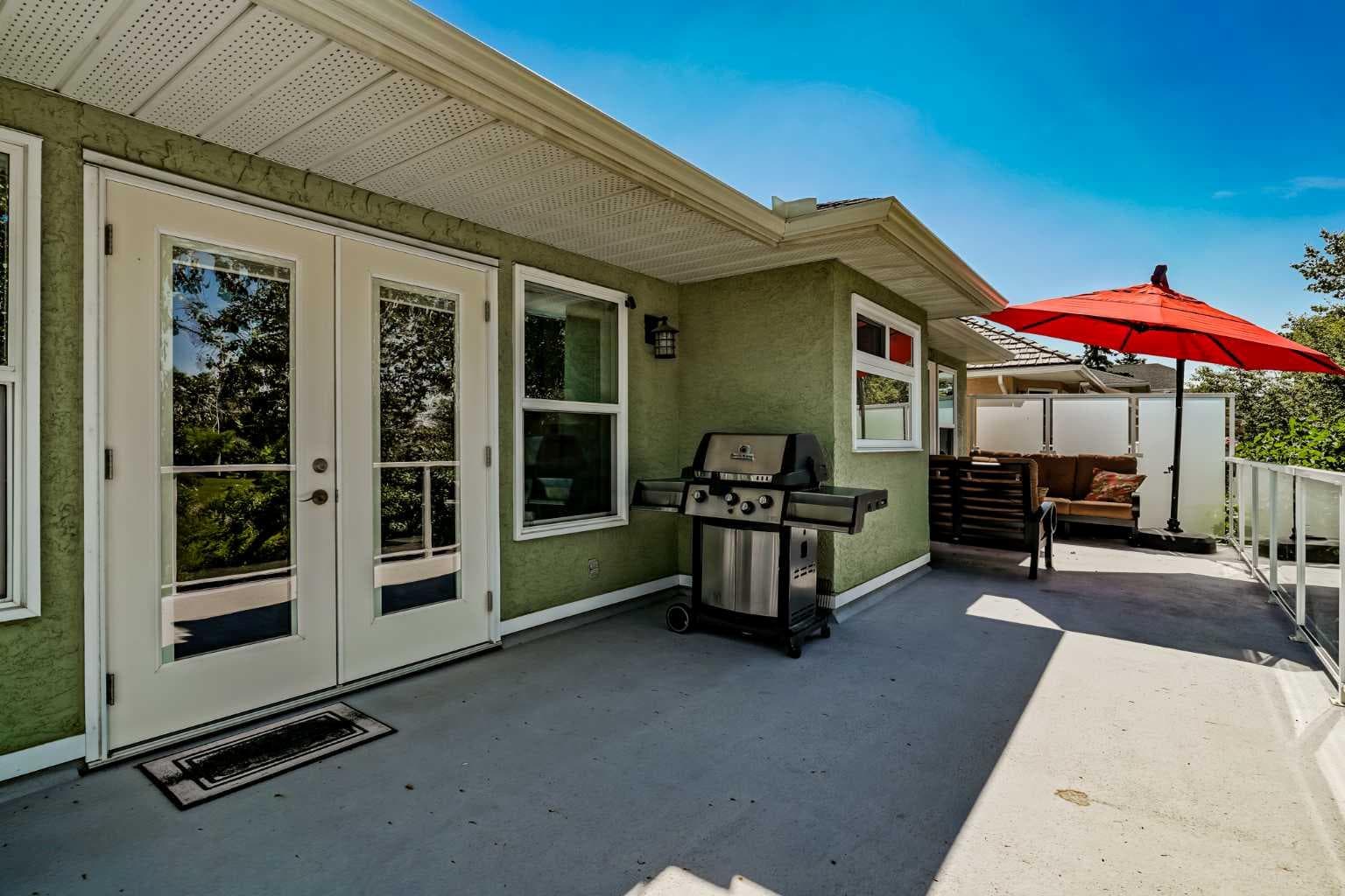 152 Waterstone Place SE