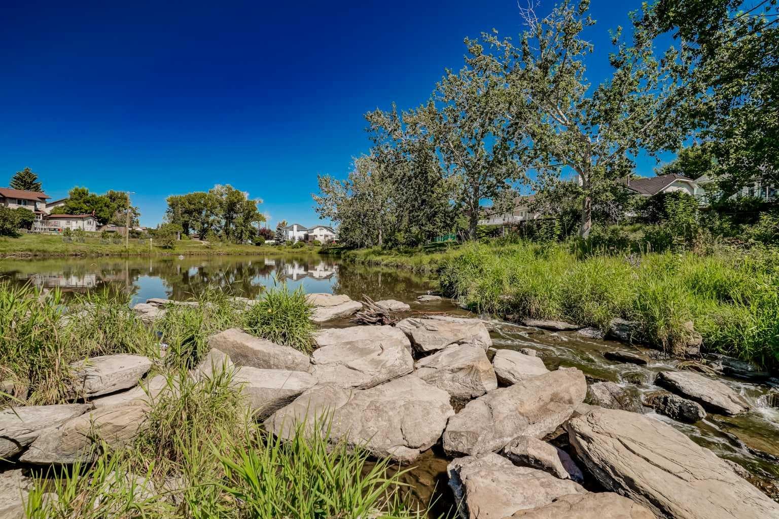 152 Waterstone Place SE