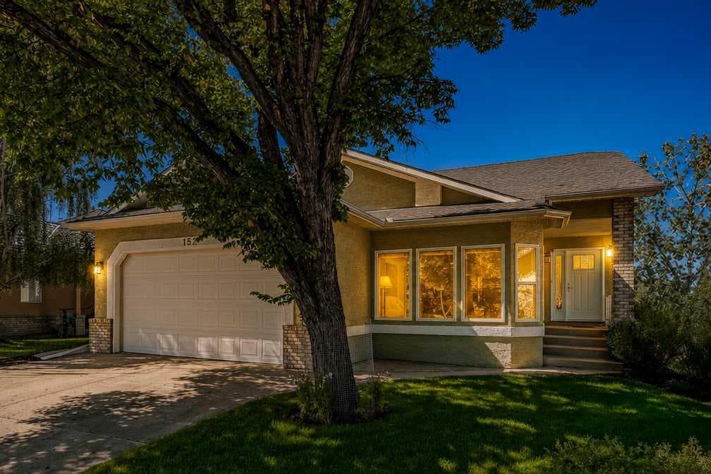 152 Waterstone Place SE