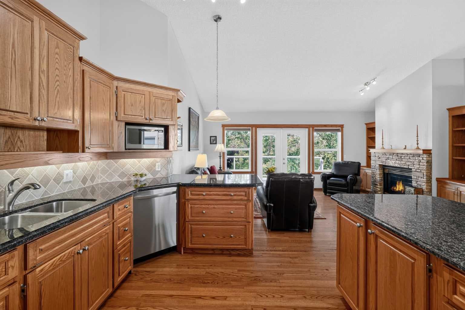 152 Waterstone Place SE