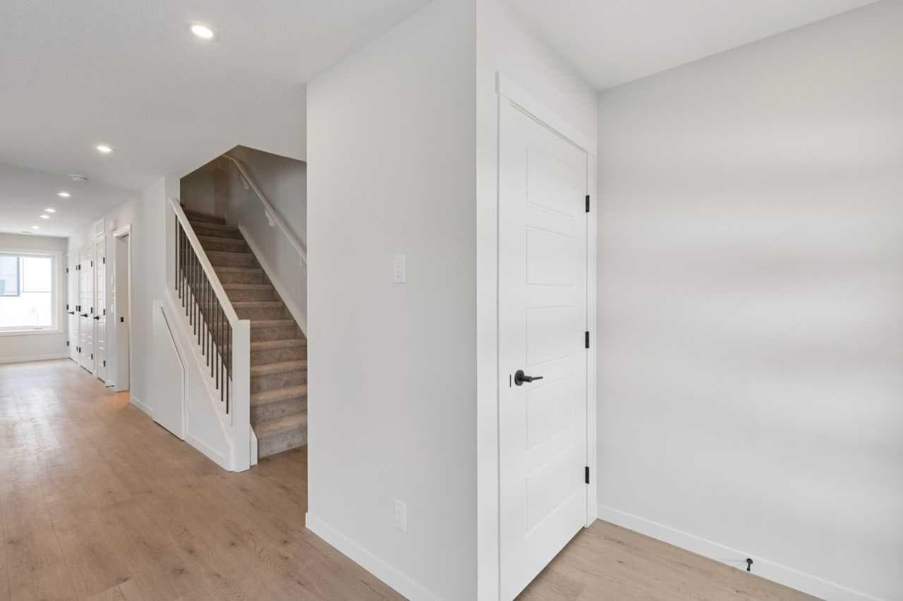 215, 40 Livingston Parade NE