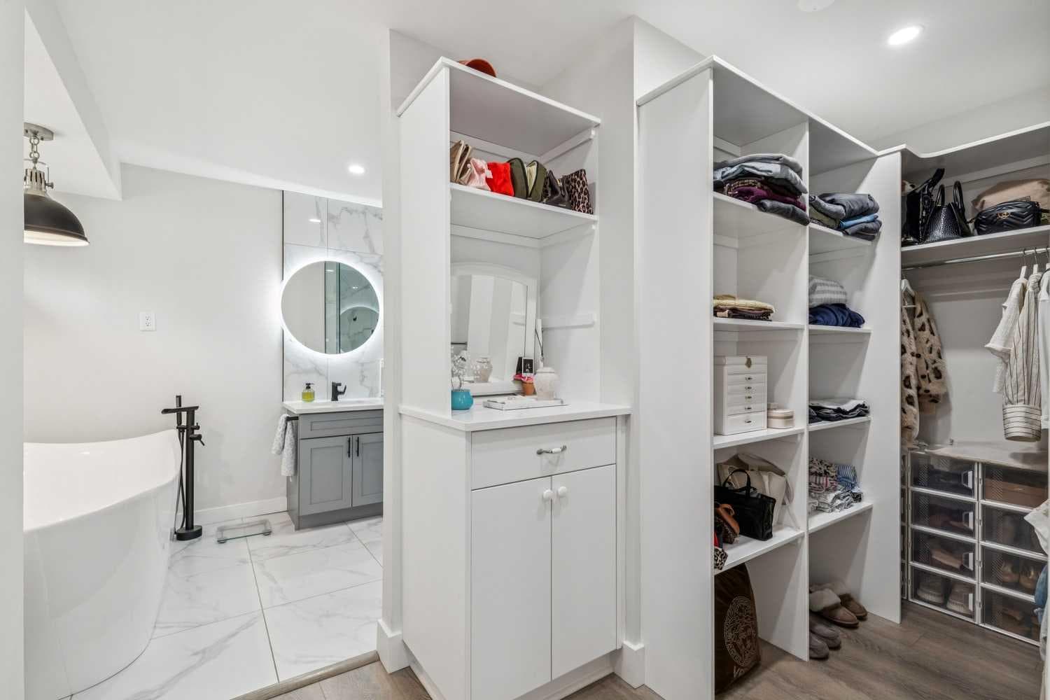 6991 Christie Briar Manor SW