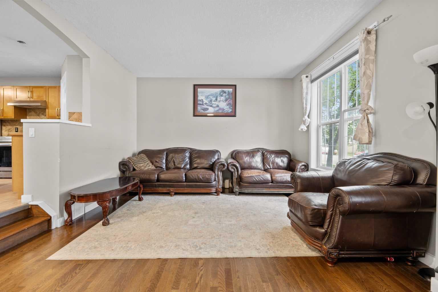 303 Saddlebrook Way NE