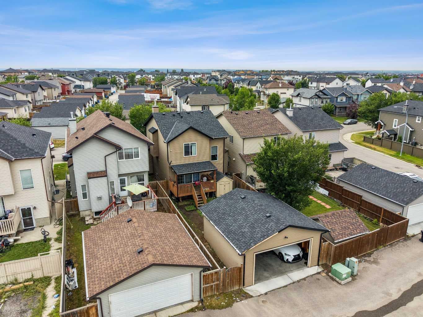 303 Saddlebrook Way NE