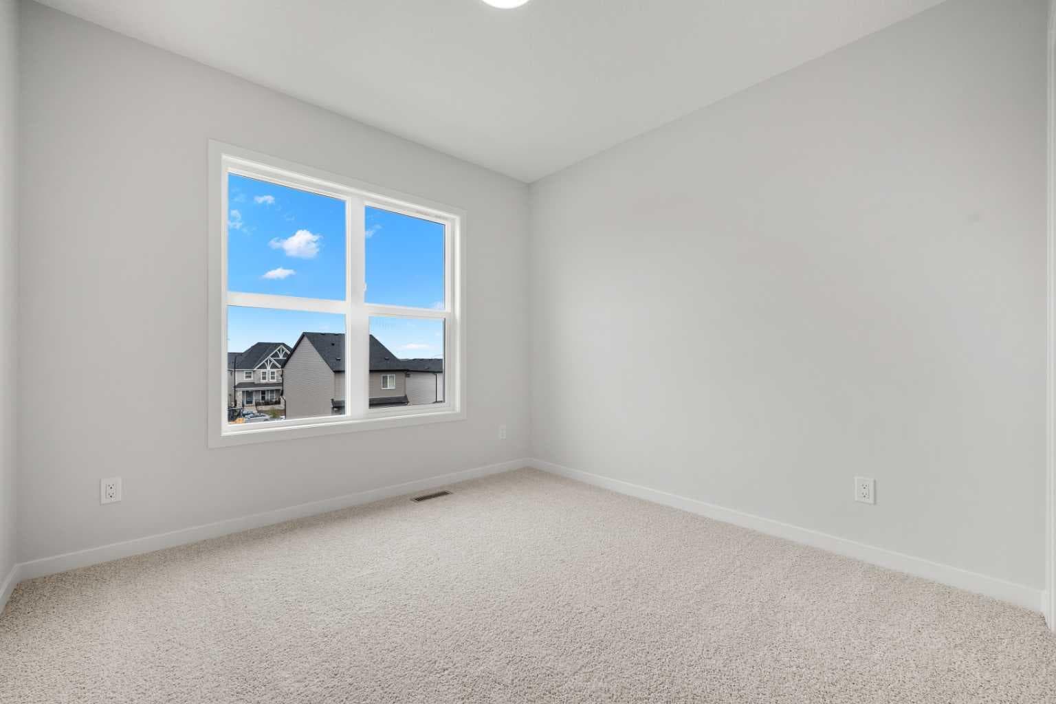 109 Creekview Manor SW
