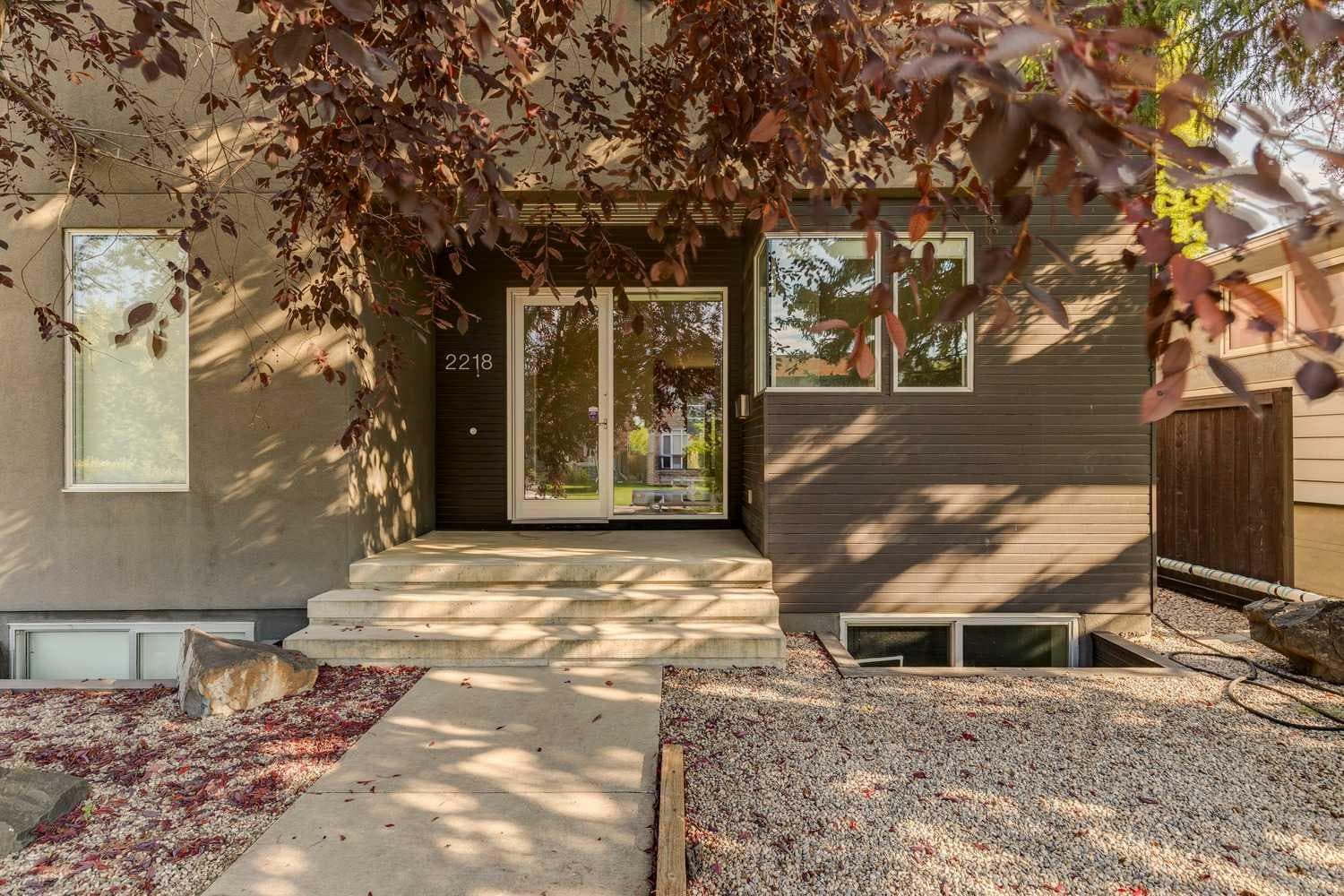 2218 32 Avenue SW