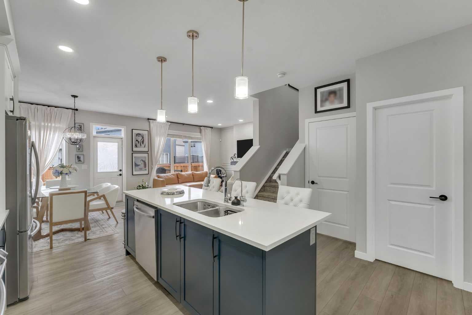 341 Walcrest View SE