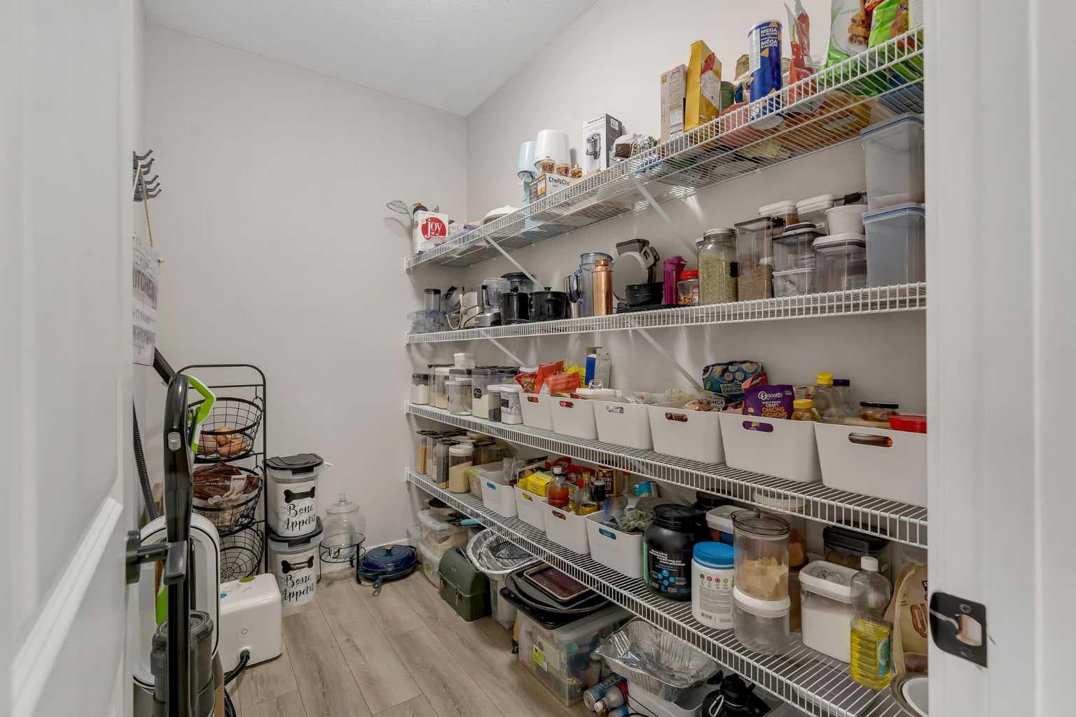 341 Walcrest View SE