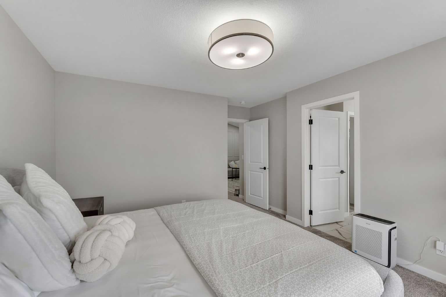 341 Walcrest View SE