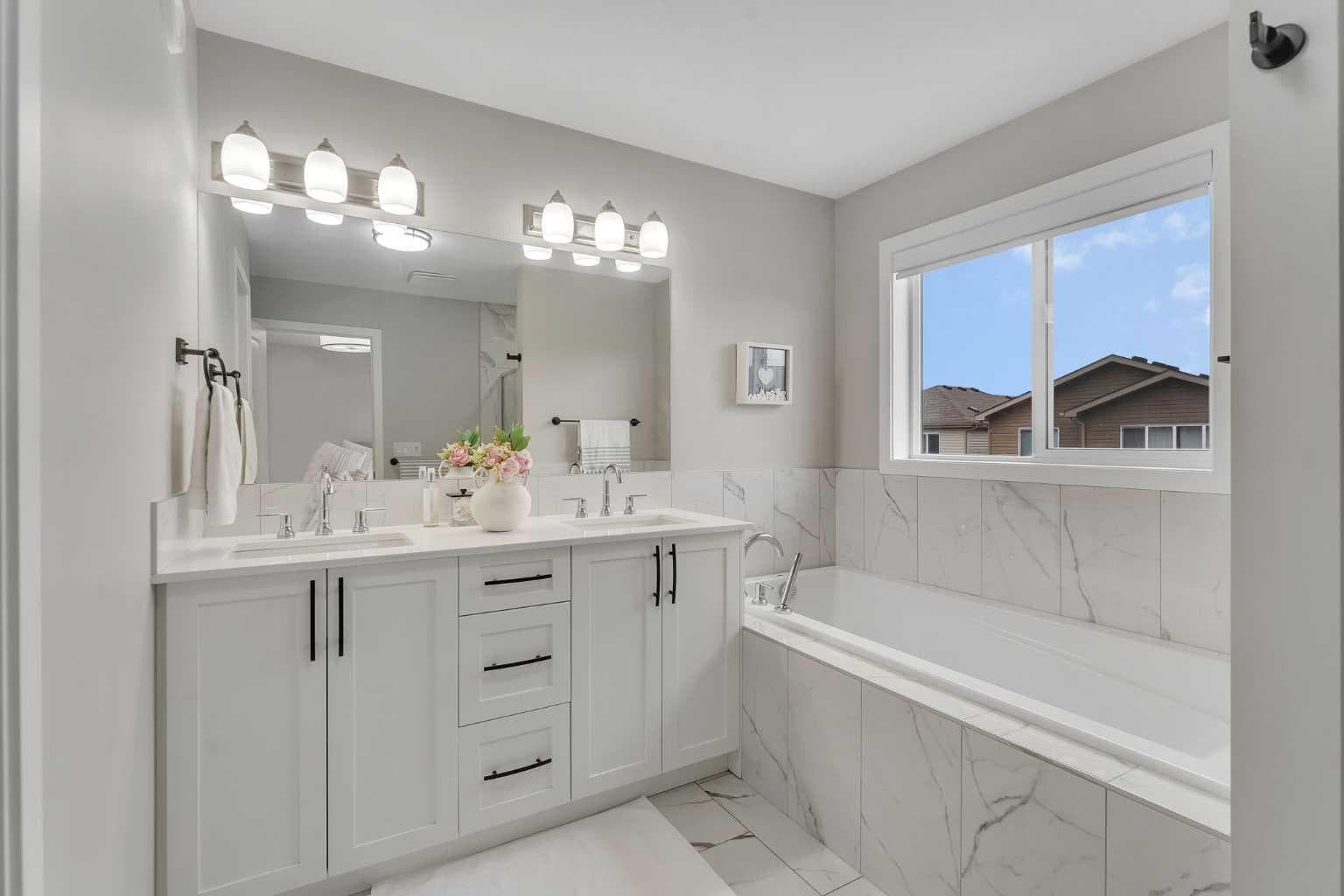 341 Walcrest View SE