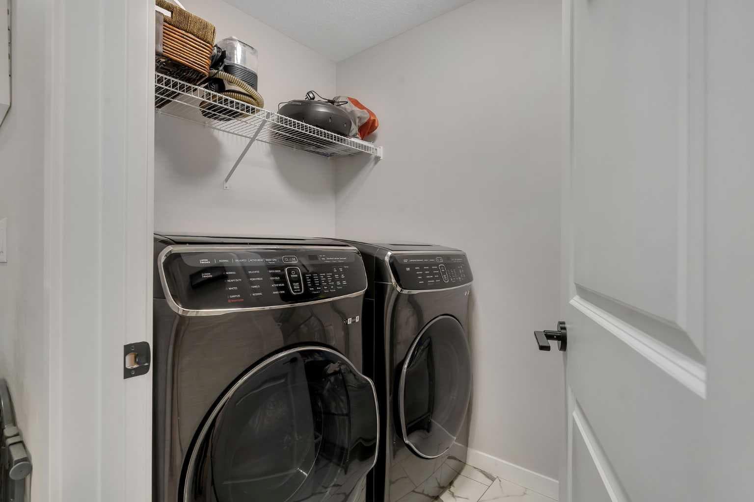 341 Walcrest View SE