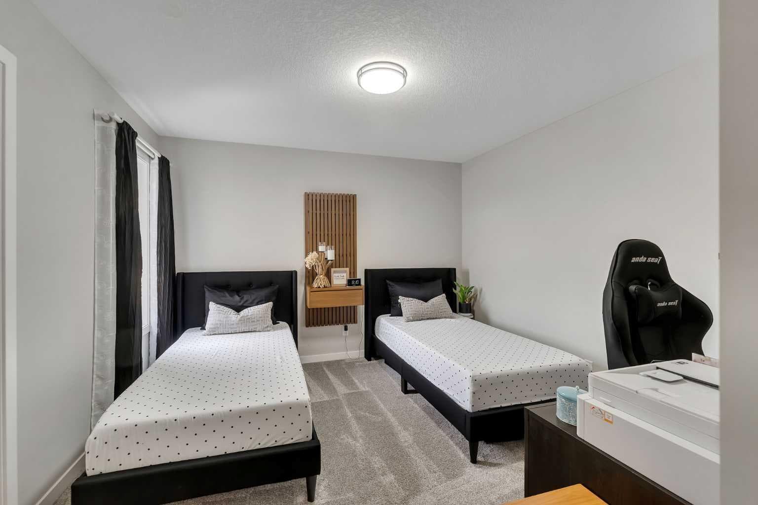 341 Walcrest View SE