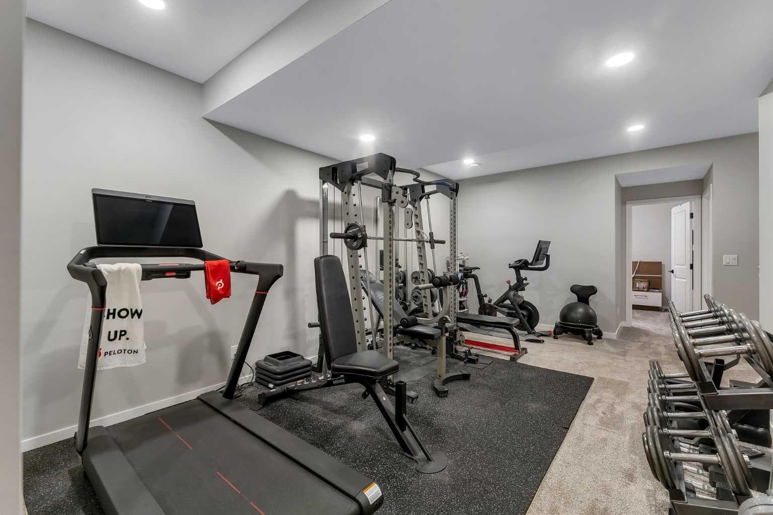 341 Walcrest View SE