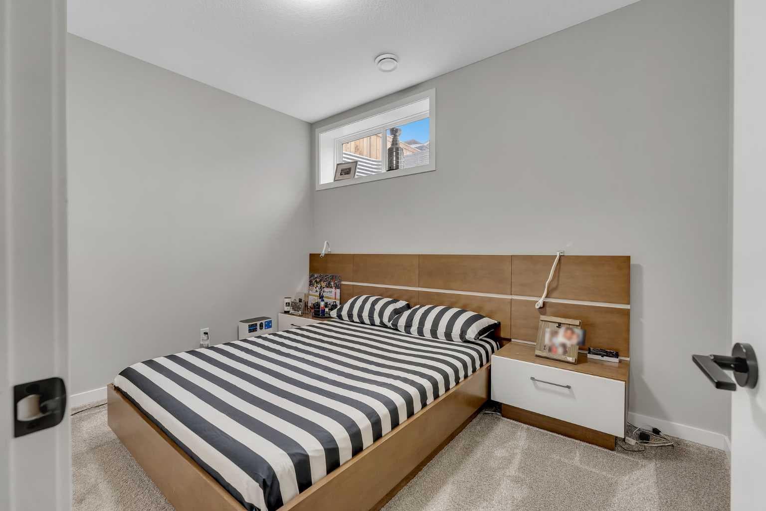 341 Walcrest View SE