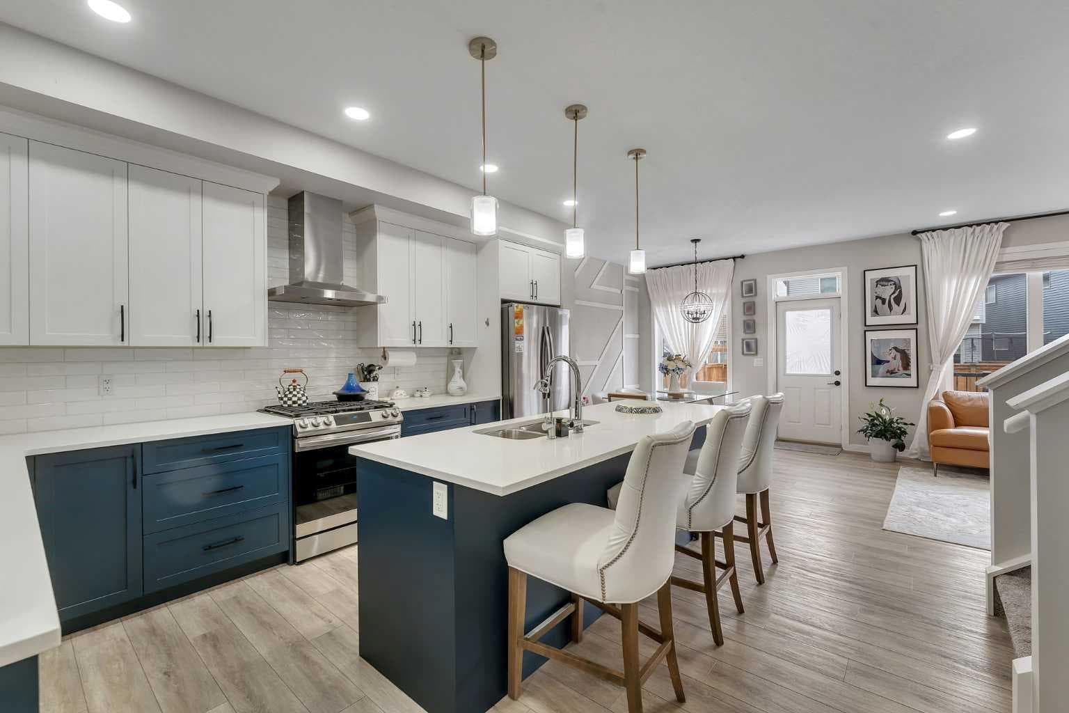341 Walcrest View SE