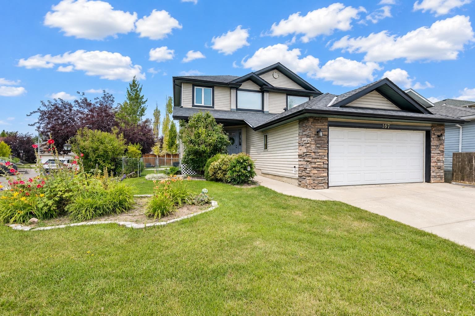 167 Fairways Close NW