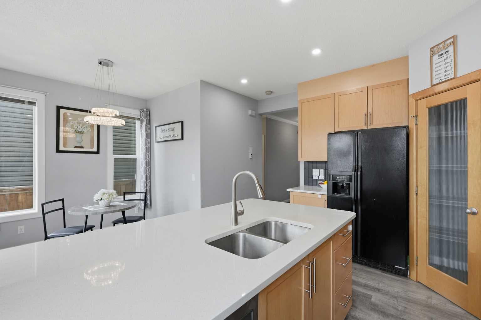 74 Ravenswynd Rise SE