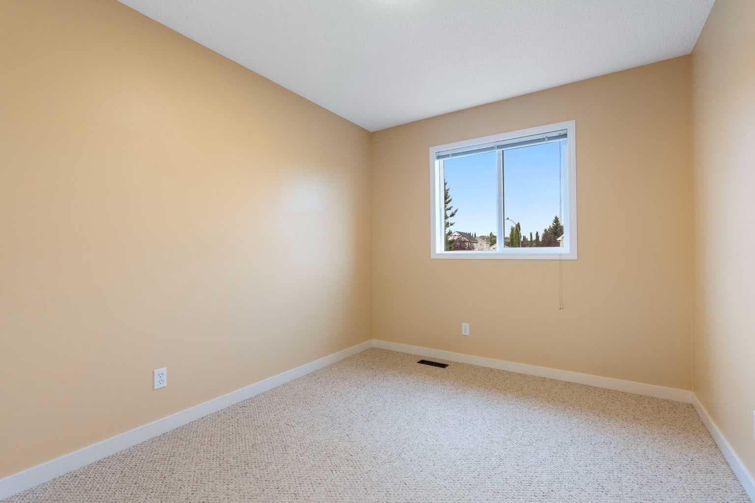 254 Tuscany Drive NW